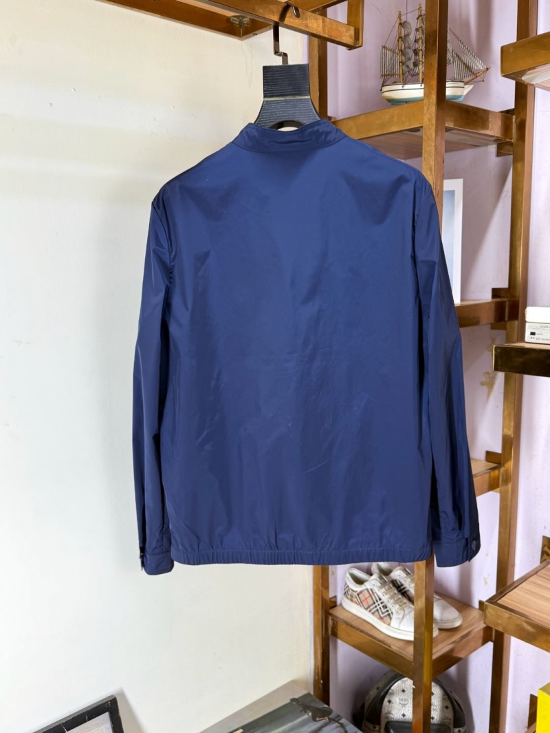 Pra*a outwear